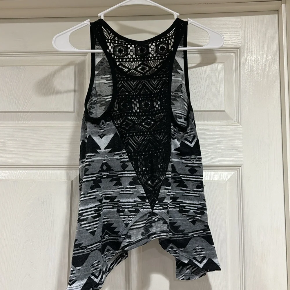 Fun Pattern Tank Top - Picture 2 of 2